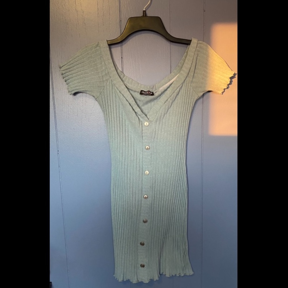 Fashion nova Jaslyn Off shoulder dress
